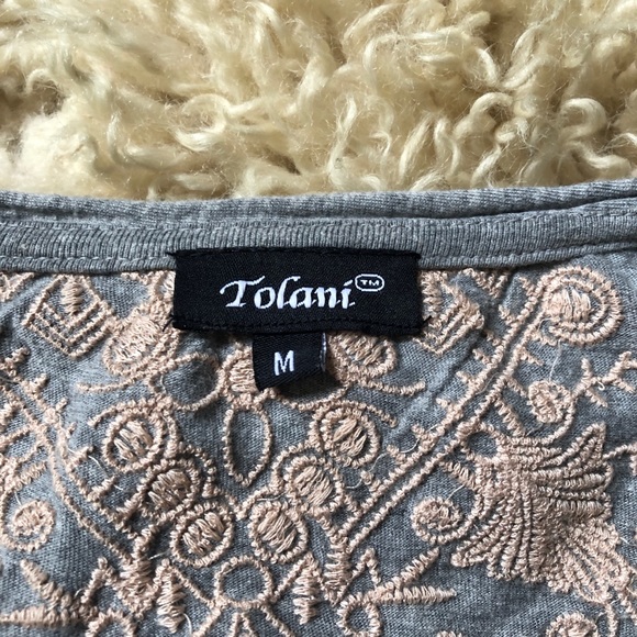 SOLD Tolani by Sundance Super Soft Embroidered Luxe Tee - Picture 6 of 6
